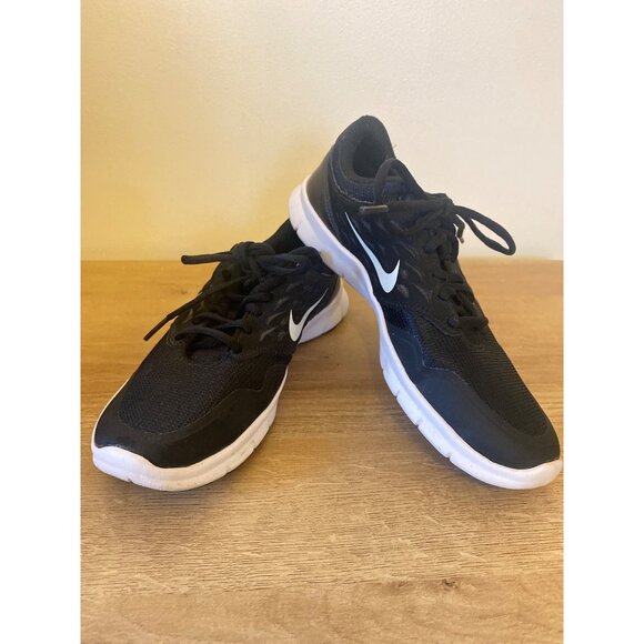 Nike Women’s Black & White Athletic Running Shoes Trainers Size 8 M - Picture 2 of 7